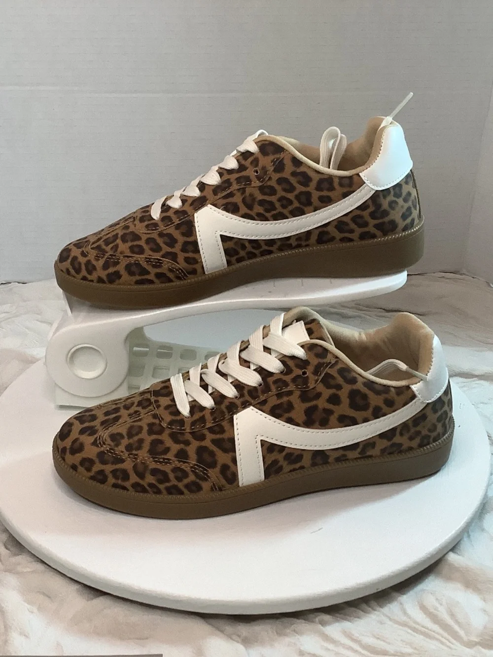 NWT Mia Girl leopard‎ animal print sneakers sz. 8